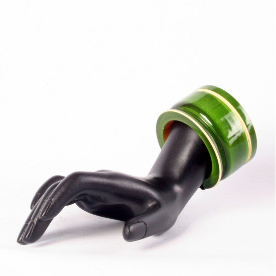 Lacquered wood bangle in green