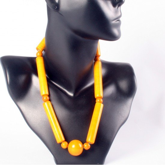 Lacquered wood necklace in yellow