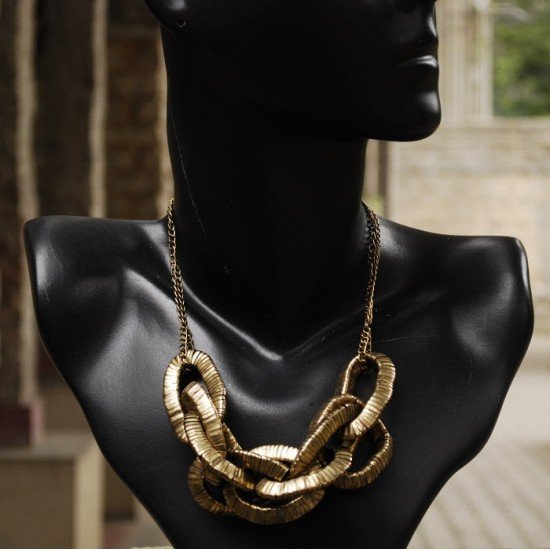 Golden links Fashion neckpiece 