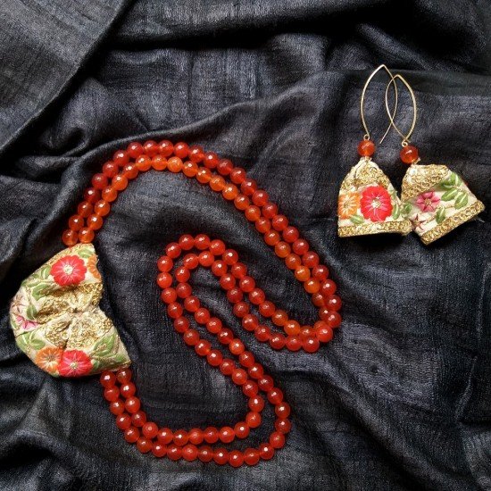 Faeeza - Zardozi and Red Crackle Agate Necklace