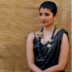 Fawha - Zardozi and Botswana Faceted Agate Necklace Fawha - Zardozi and Botswana Faceted Agate Necklace